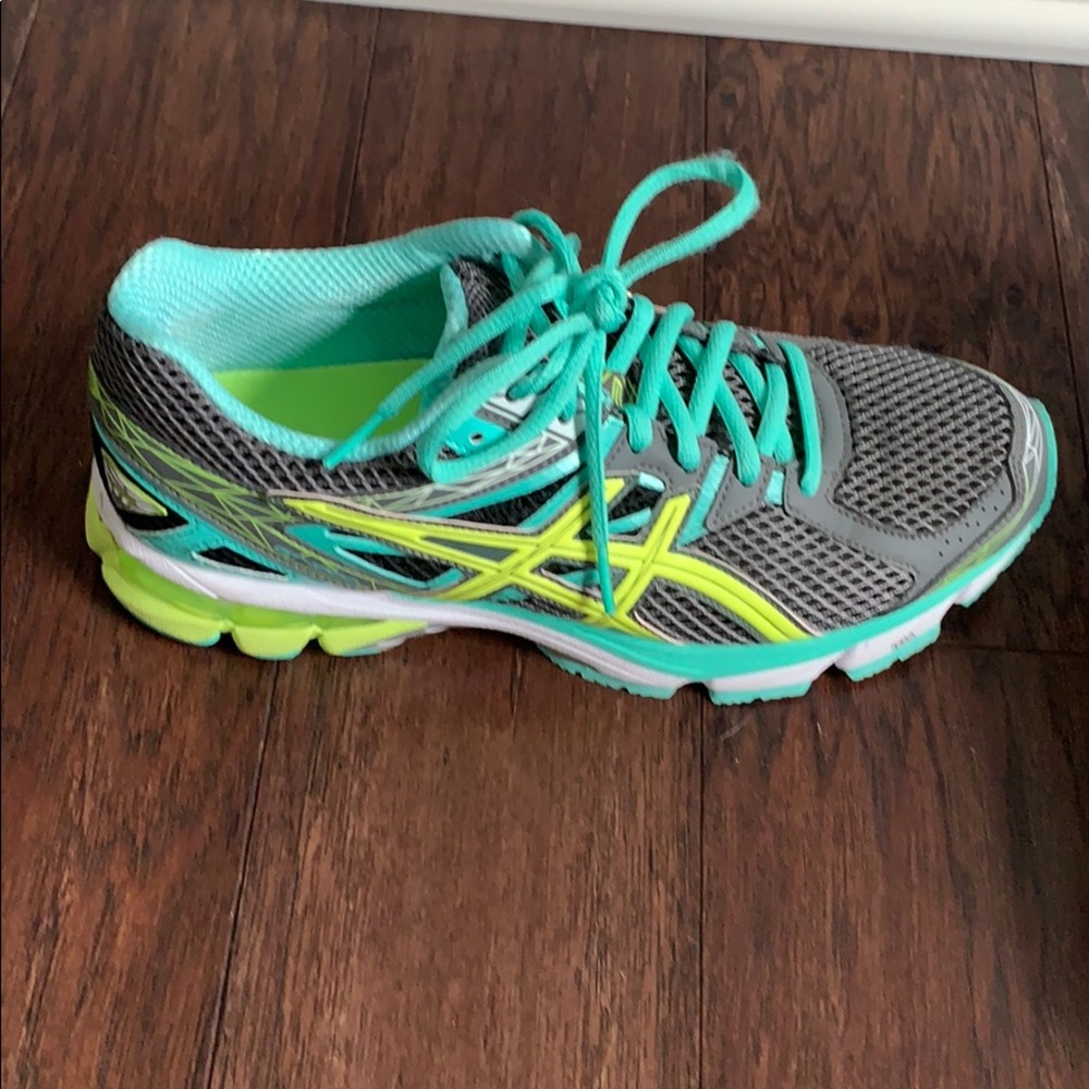 ASIC women’s shoes